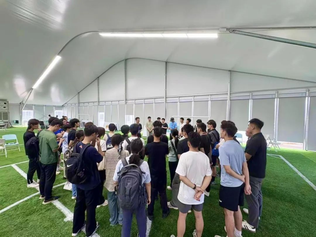 举行, 训练赛 举行, 训练赛