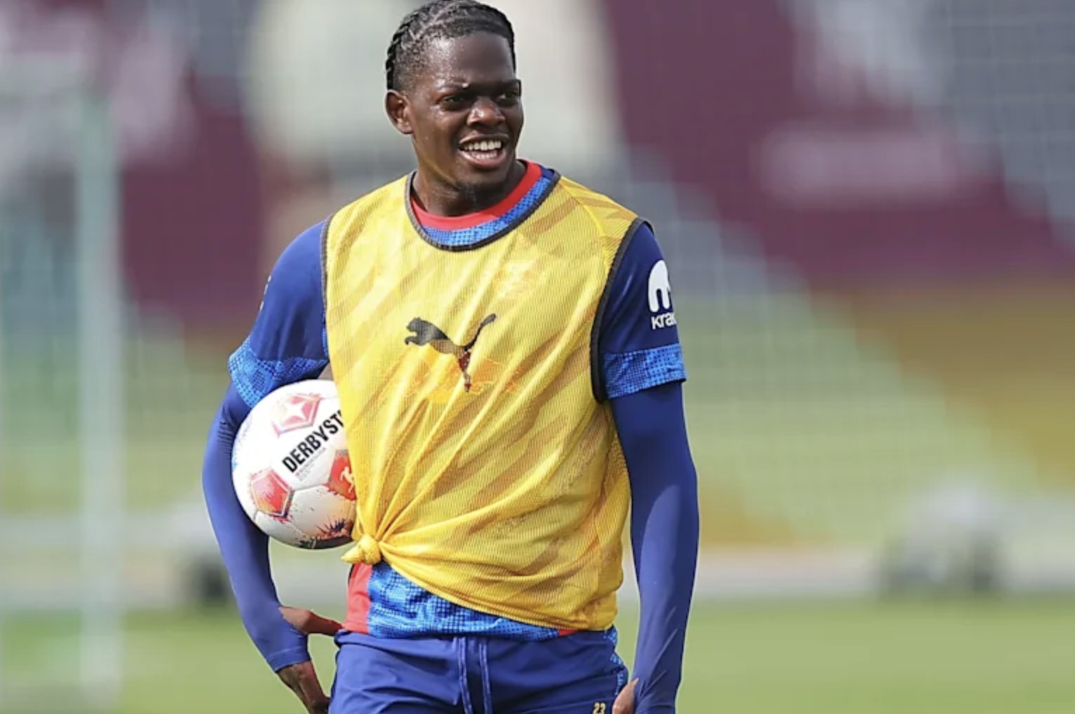 还输给过他, 但已经踢了